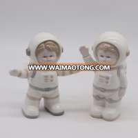 Factory developed products modern underglazed boy astronauts porcelain ceramic statues